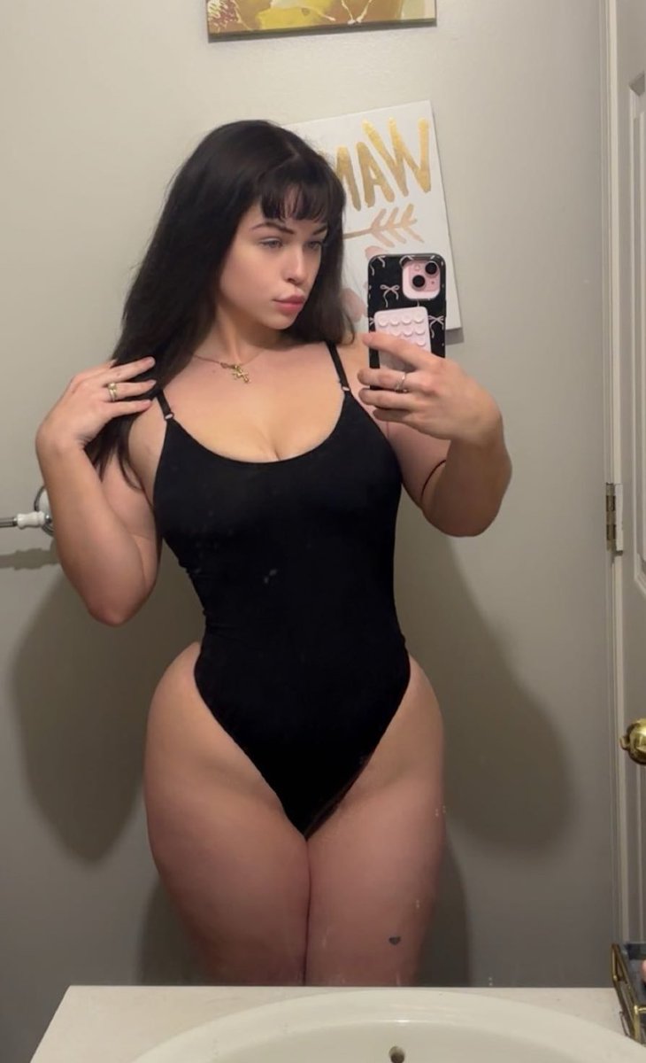 Missy 🍒 tweet media