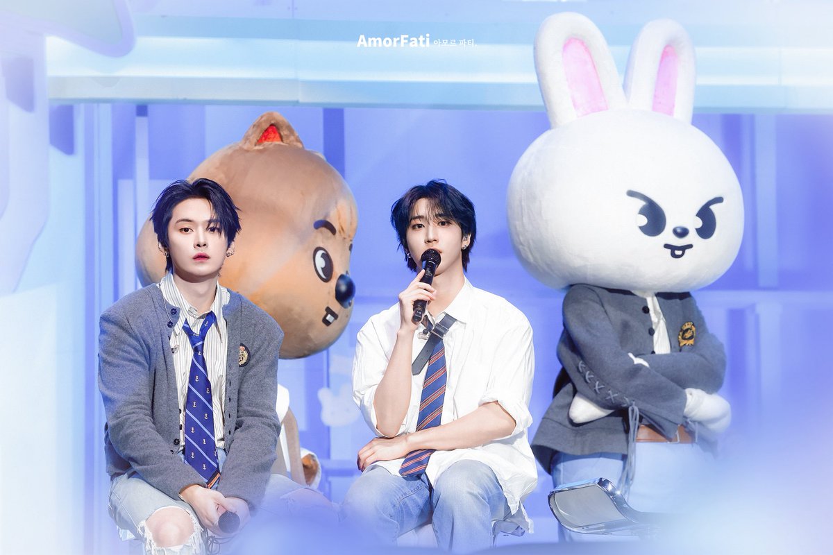 AmorFati_9800's tweet photo. 260329 STAY in Our Little House

#리노 #LeeKnow #한 #HAN
#StrayKids  #스트레이키즈 https://t.co/uu1InIZmKd