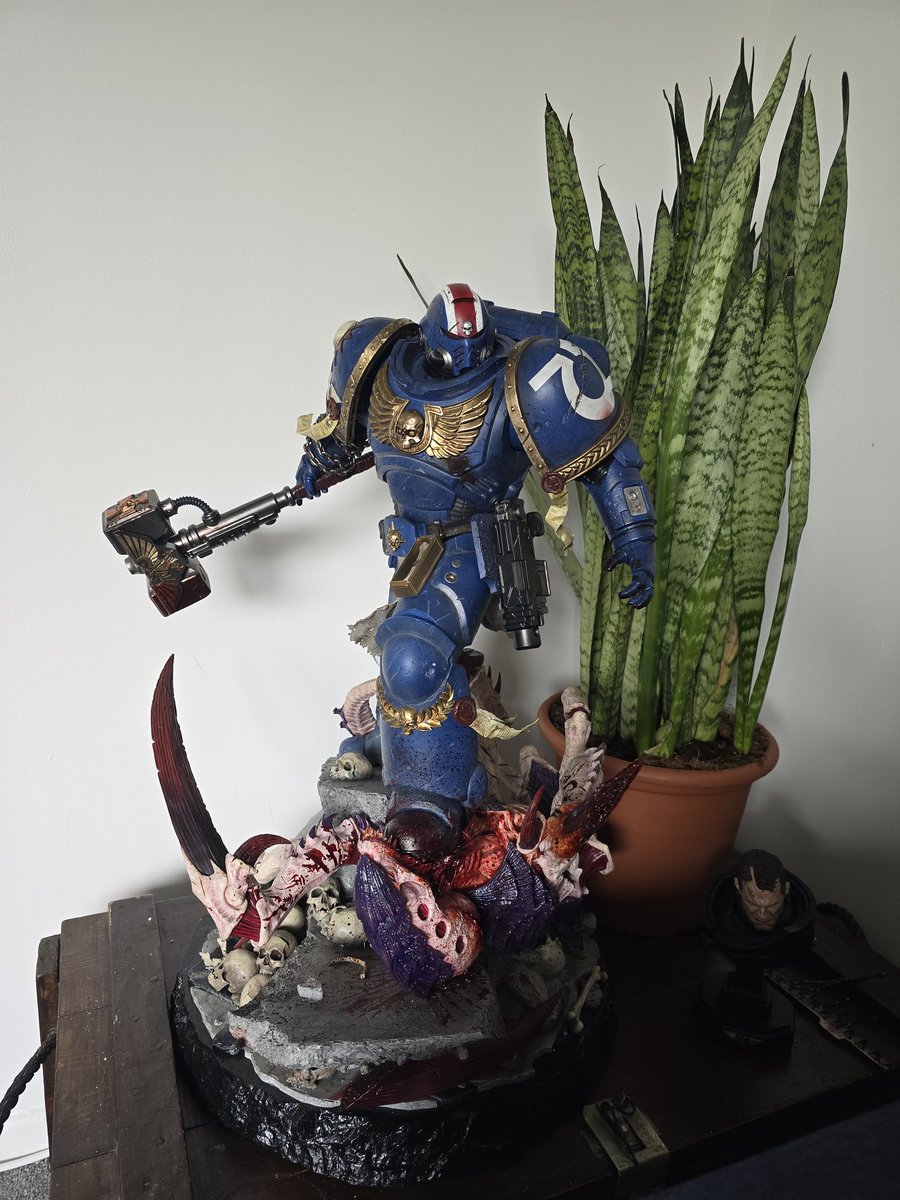 This is my pride and joy of my Warhammer 40k collection, its from <a href="/WetaWorkshop/">Wētā Workshop</a> and is Captain Titus from the Ultramarines, what do you lot from #Japan think? #warhammer40k #JapanWarhammer