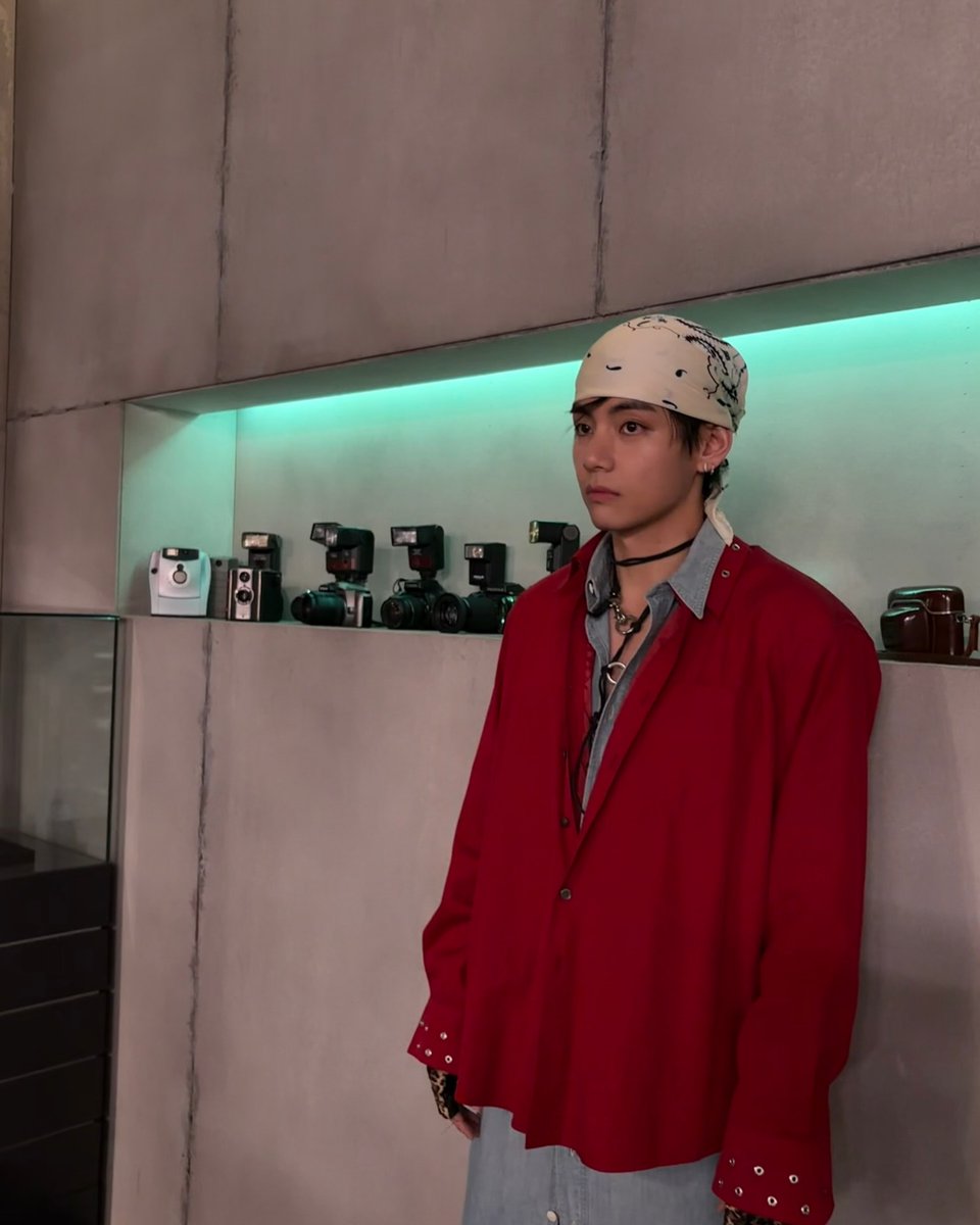 Pink Charts 💕 tweet media