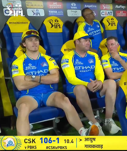 रोहन tweet media