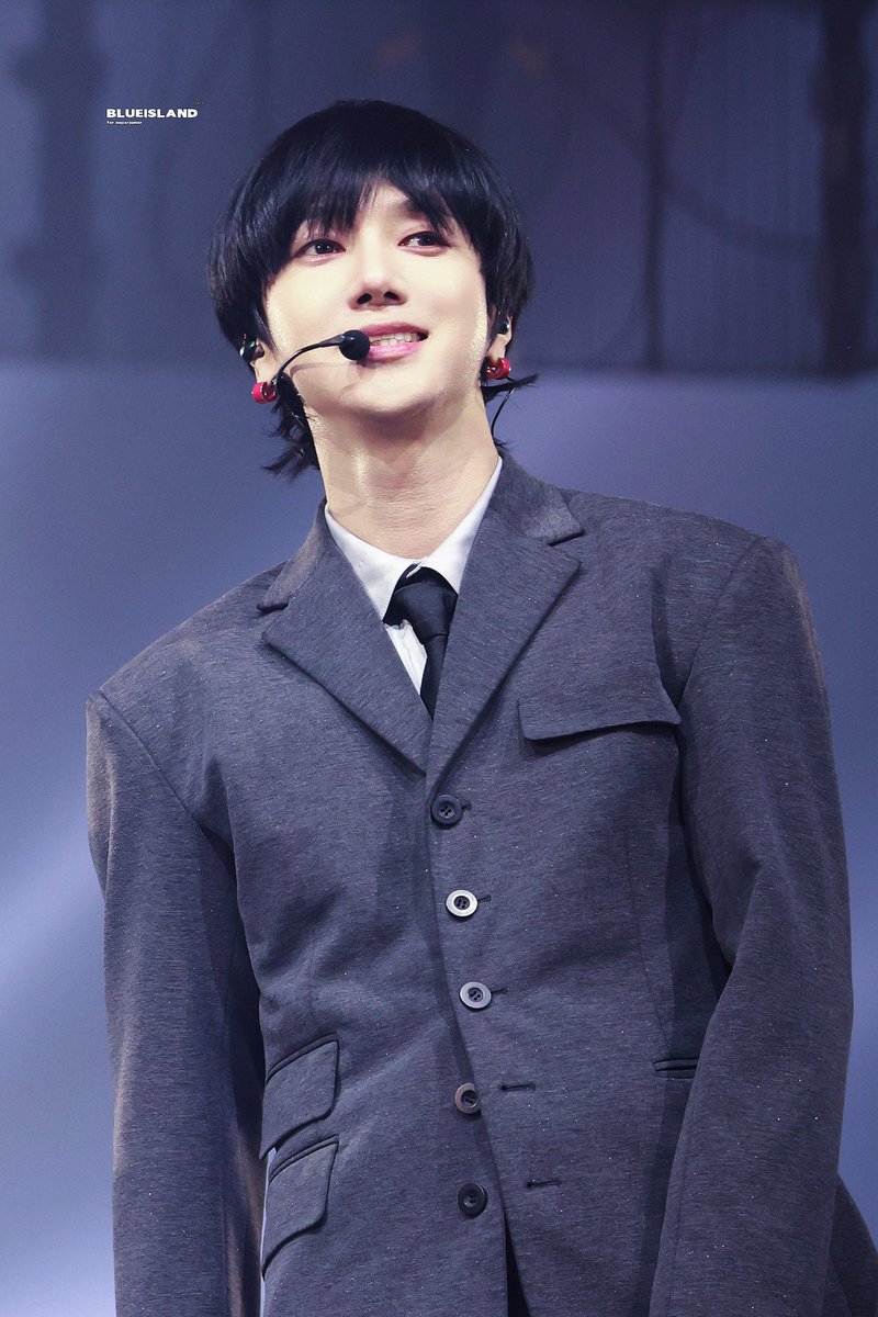 BLUE_ISLAND9 tweet media