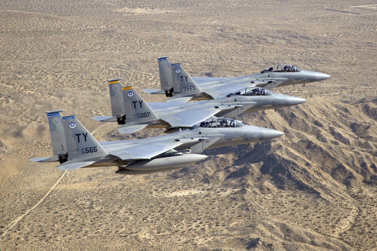 Runway 09/27 Soesterberg Air Base tweet media