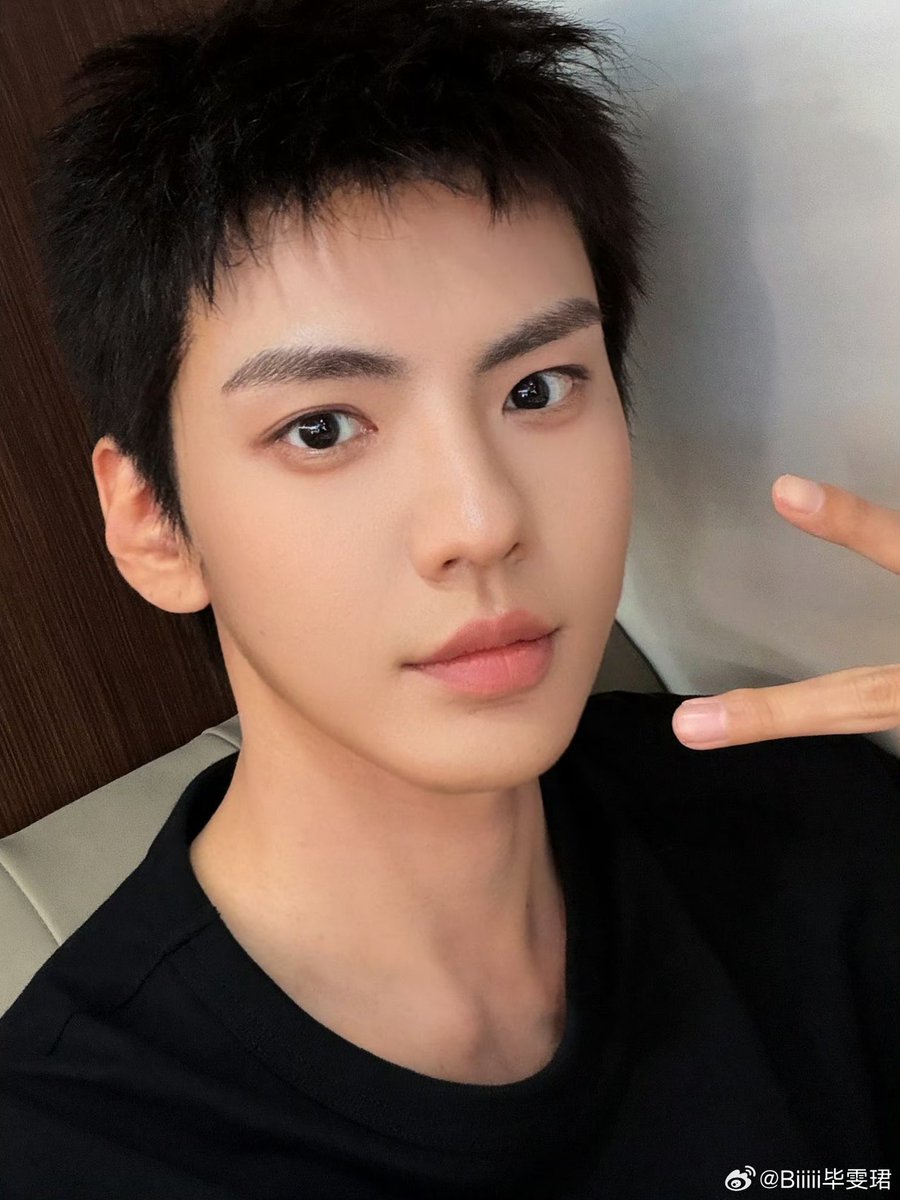 Wenjun 毕雯珺 tweet media