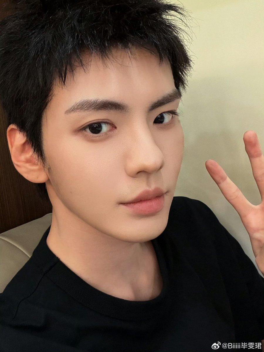 Wenjun 毕雯珺 tweet media