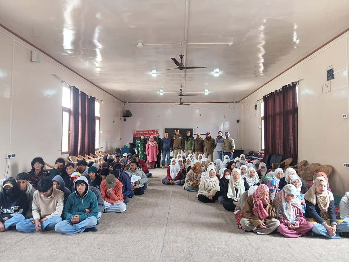 DISTRICT POLICE KARGIL tweet media