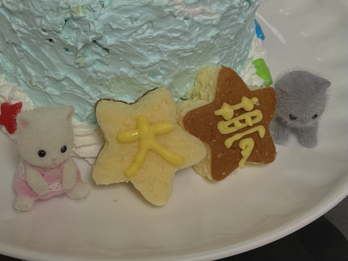 𝗮𝗻 tweet media