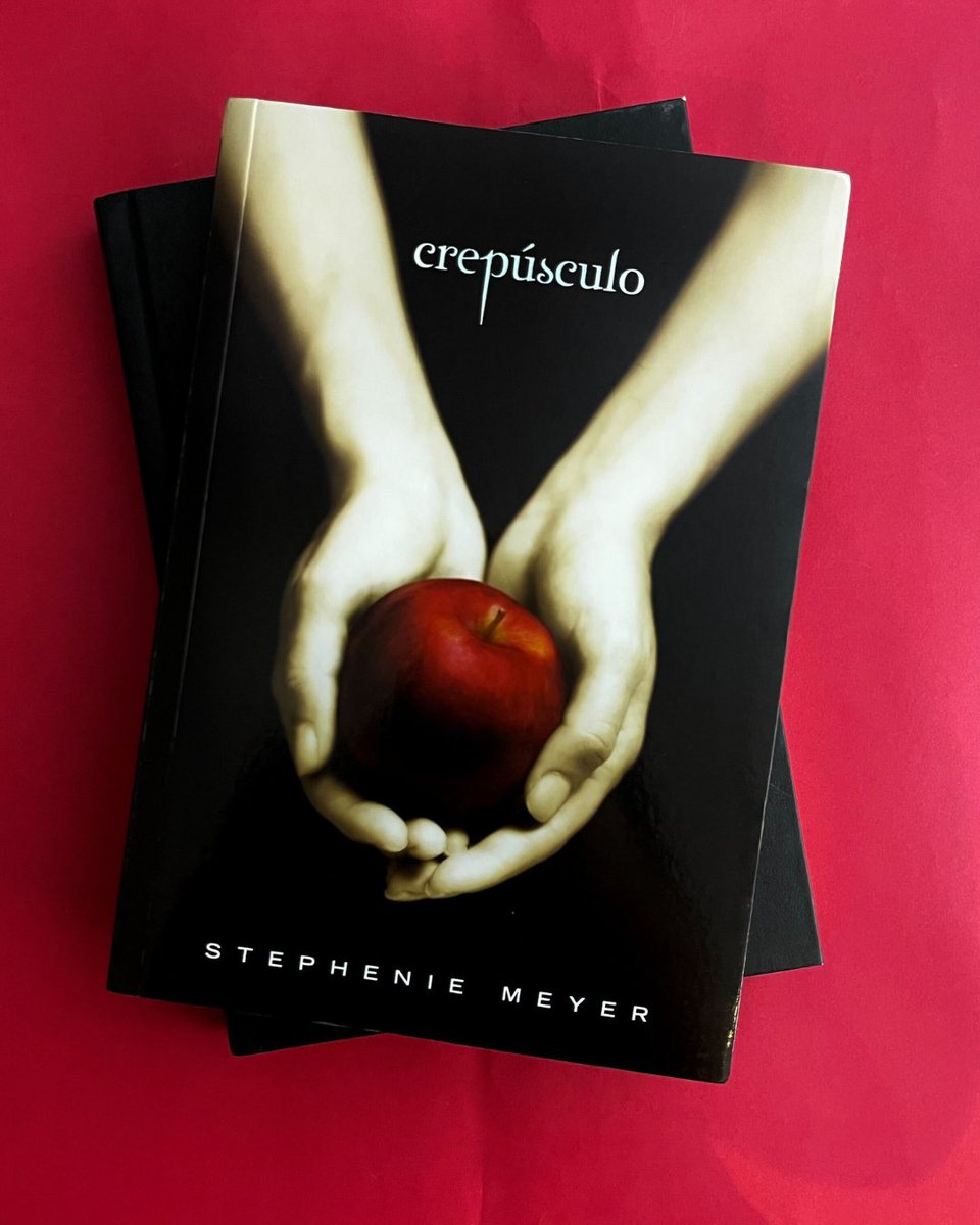 Intrínseca tweet media