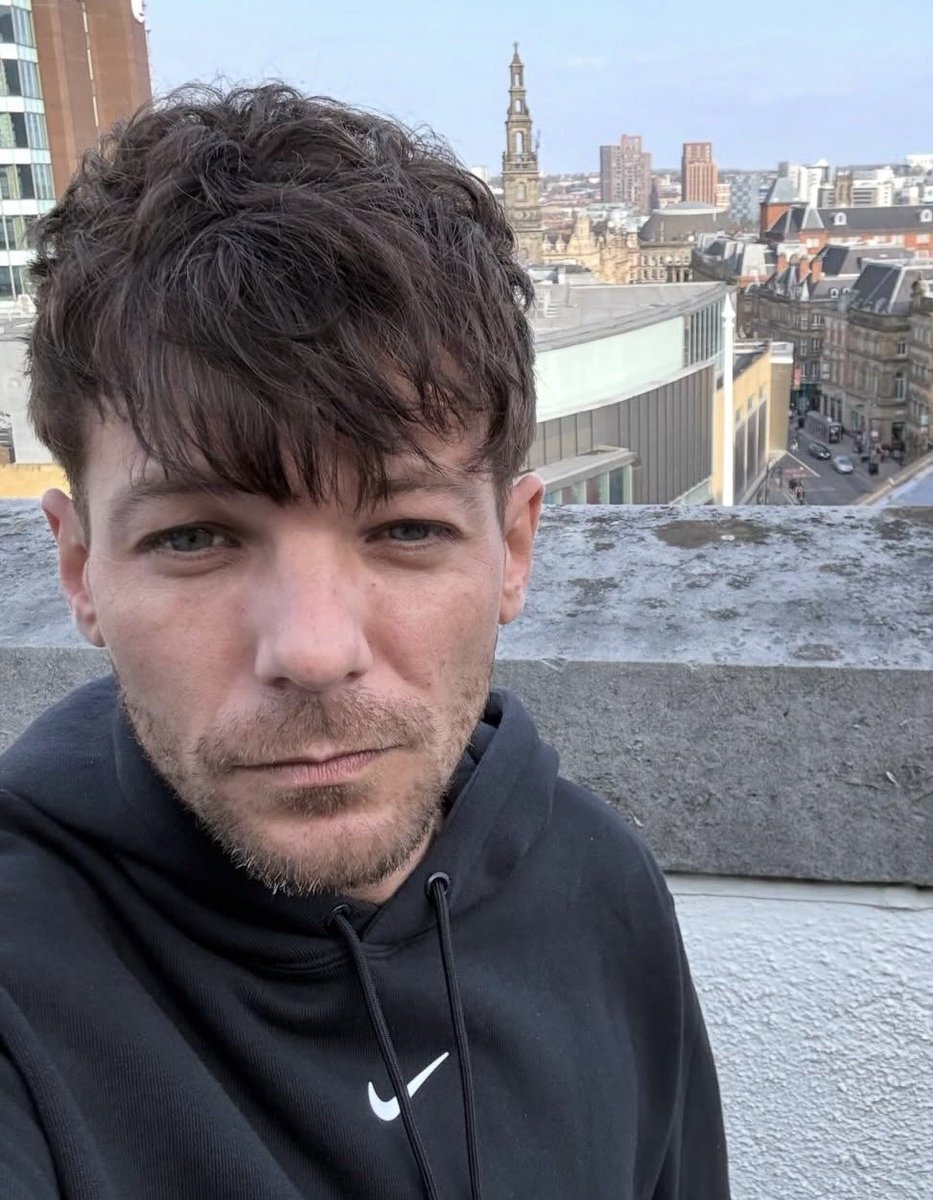 abril ໑🪩 tweet media