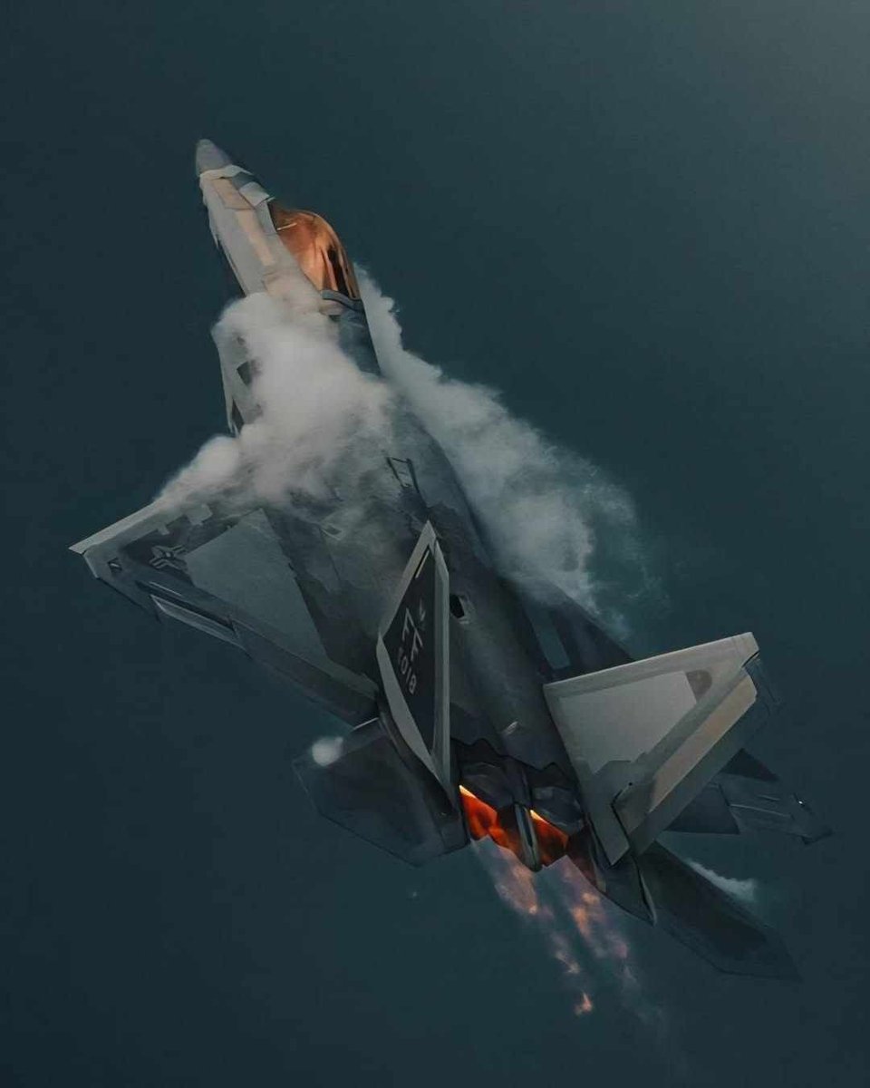 Artzchillect tweet media