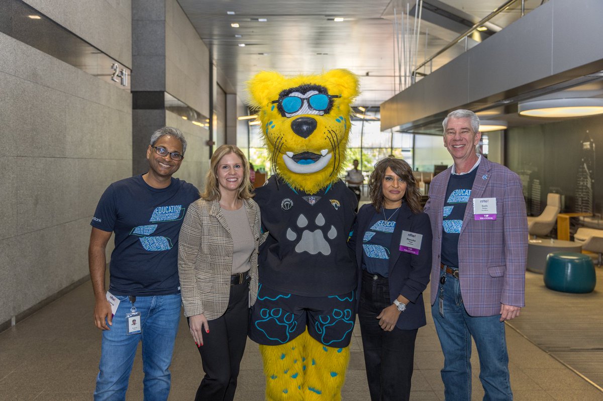 EverBank tweet media