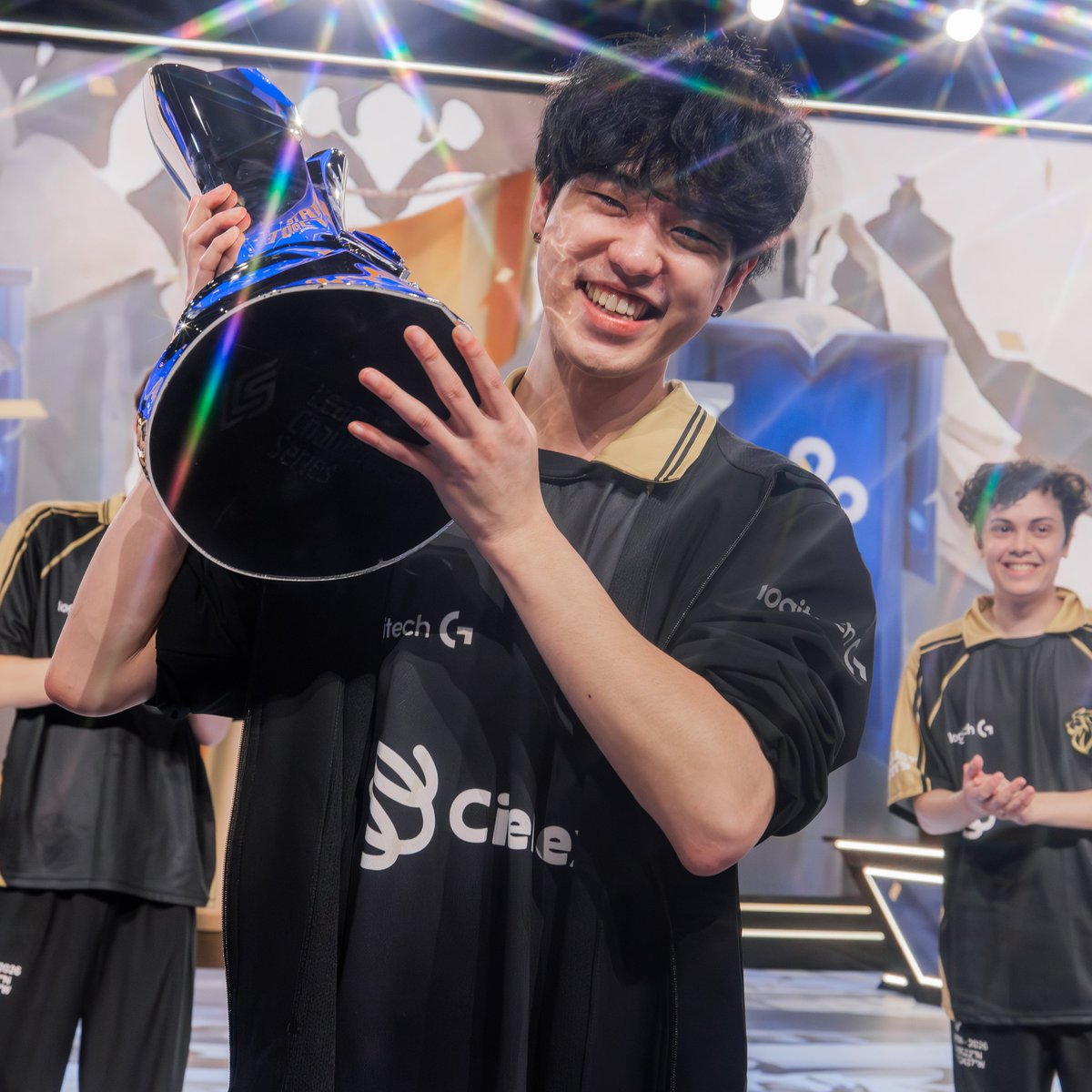 Sheep Esports tweet media