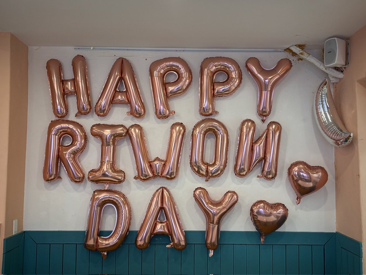 WONandONRI's tweet photo. 2026 HAPPY RIWON DAY

one&amp;only

🗓️ 04.04 ~ 04.05
🐰 카페 캔디로그

리원아, 봄보다 먼저 우리에게 와줘서 고마워💜 생일 진심으로 축하해🎂
#HAPPY_RIWON_DAY https://t.co/FIEDpgmHdV