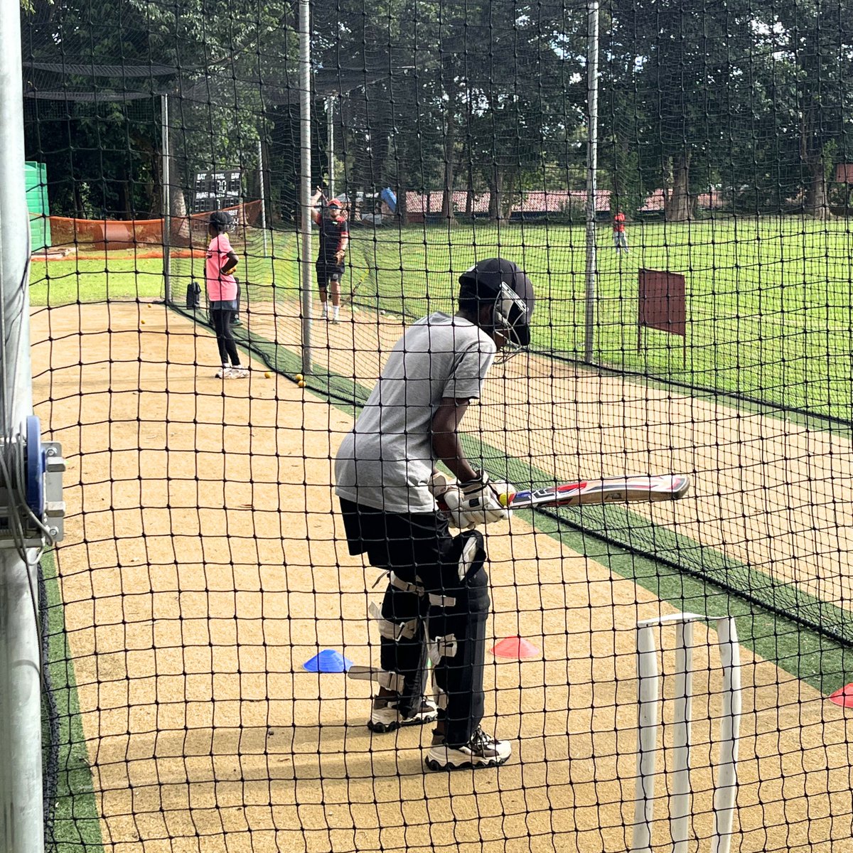 cricketmalawi's tweet image. 🇲🇼🏏 Final session before departure 💪

The Malawi Women are locked in and ready for the Kalahari Cup 🔥
Next stop: Botswana 🇧🇼

#LearnItLoveItLiveIt #CricketLife #StriveForExcellence