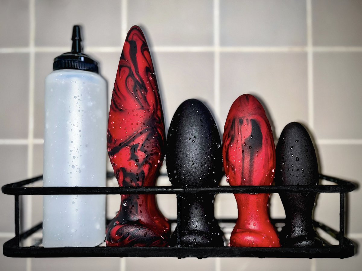 Got my order from <a href="/ToppedToys/">Topped Toys</a> and couldn’t be more excited. Now I can properly join the #Gapril trend. I got the #GapeKeeper45, #GapeKeeper55, &amp; #GapeKeeper65 as well as the #MareMaker70. The first premium toys I think I’ve ever owned, even after all these years, and all I can