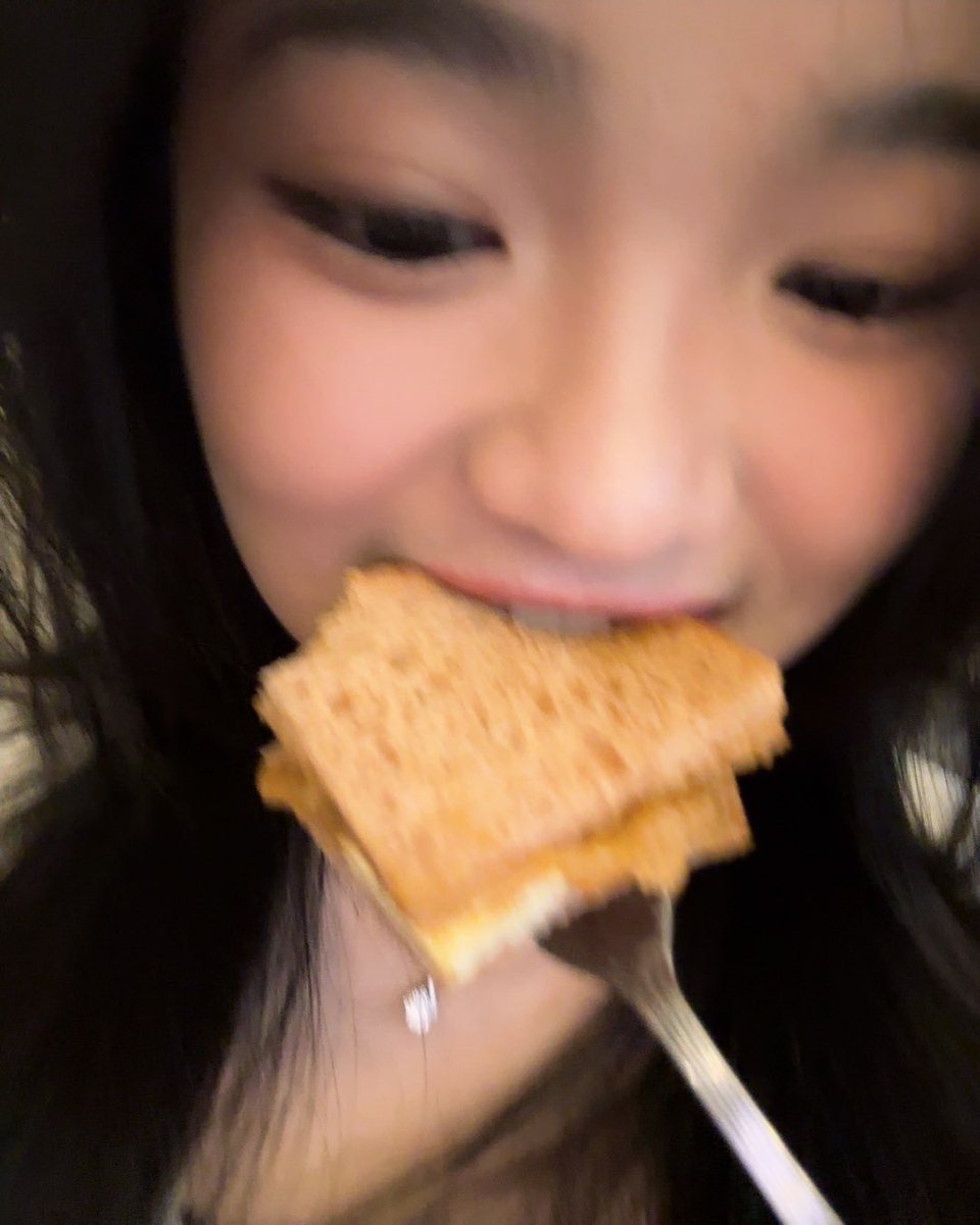 Catherina Vallencia tweet media