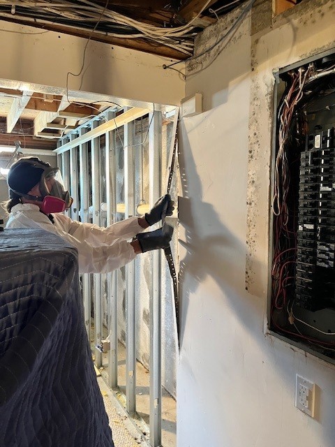 SMWesterly's tweet image. Mold damage is a persistent problem after having water or fire damage. Mold can create health hazards that make your home or business completely uninhabitable.

If you suspect mold in your home or office, call us today for mold inspection, air quality testing &amp;amp; removal. #mold