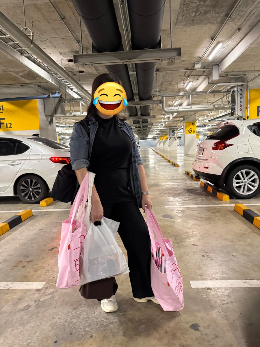 แว่นขยายเพลง k-pop tweet media