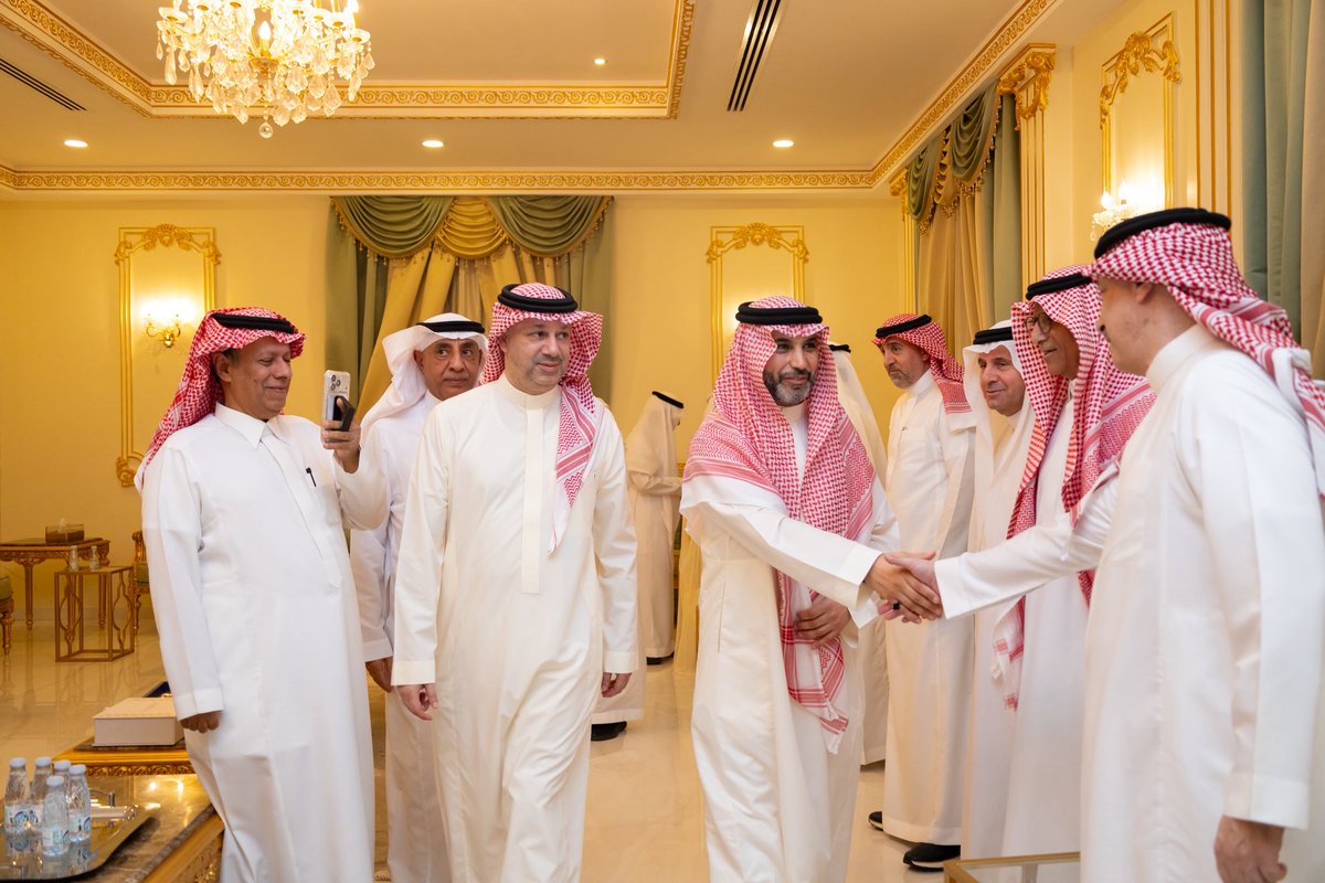 أســرة آل مـلــحــم tweet media
