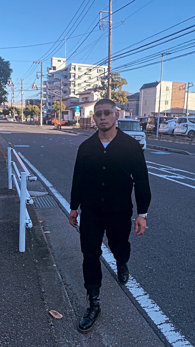goliate0171's tweet photo. イメージだけでイギリスっぽくと思ってやってたけど、本当にあった60年代のカウンターカルチャーファッションだった。これがサブリミナルか https://t.co/GwB294A60U