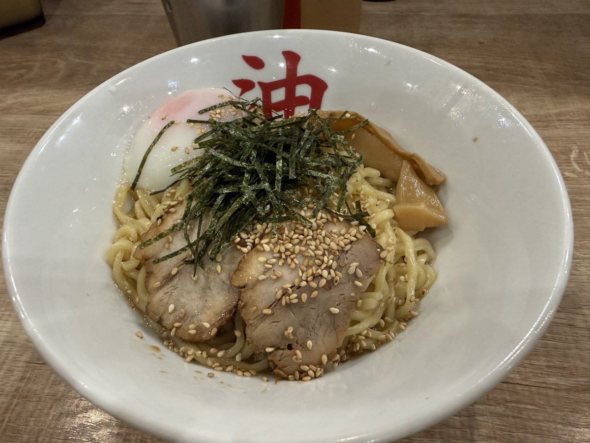 Manatonogohan's tweet photo. 油そば→バーガーキング→〆のマクド https://t.co/XIdpva4ZNn