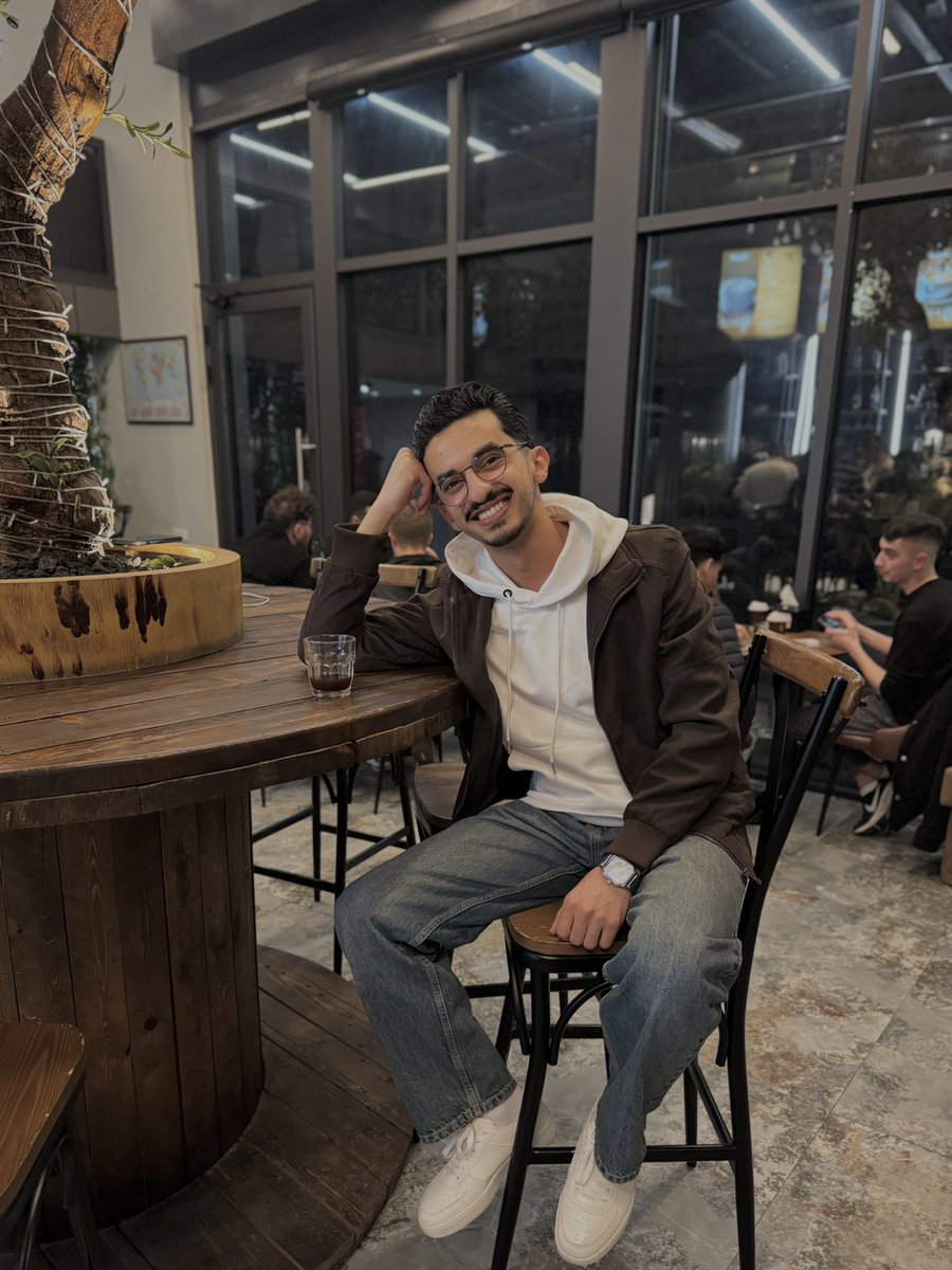 mutaz18zagh's tweet photo. Weekend post☕️🤎🍂 https://t.co/4jIwn8Hz4c