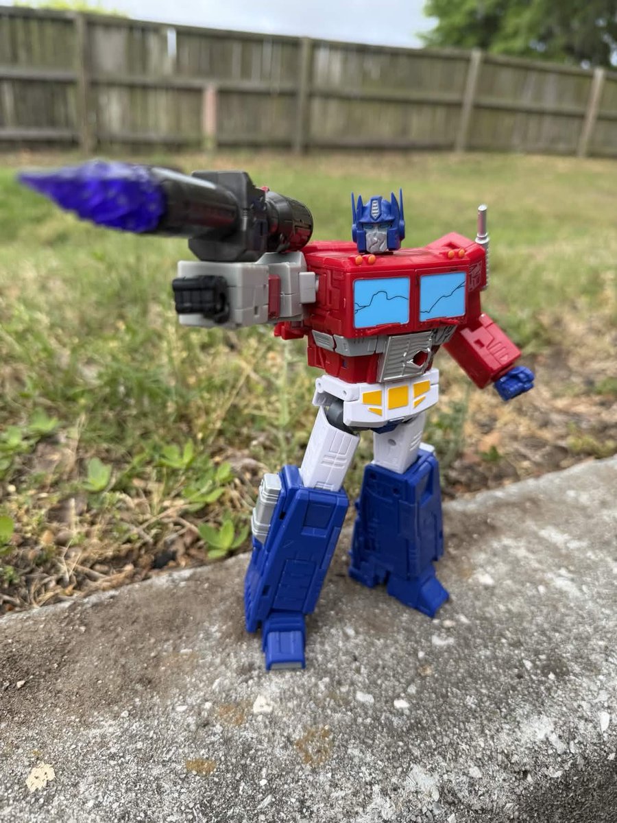 Ass Moments In Transformers History 🏳️‍⚧️ 🏳️‍🌈 tweet media