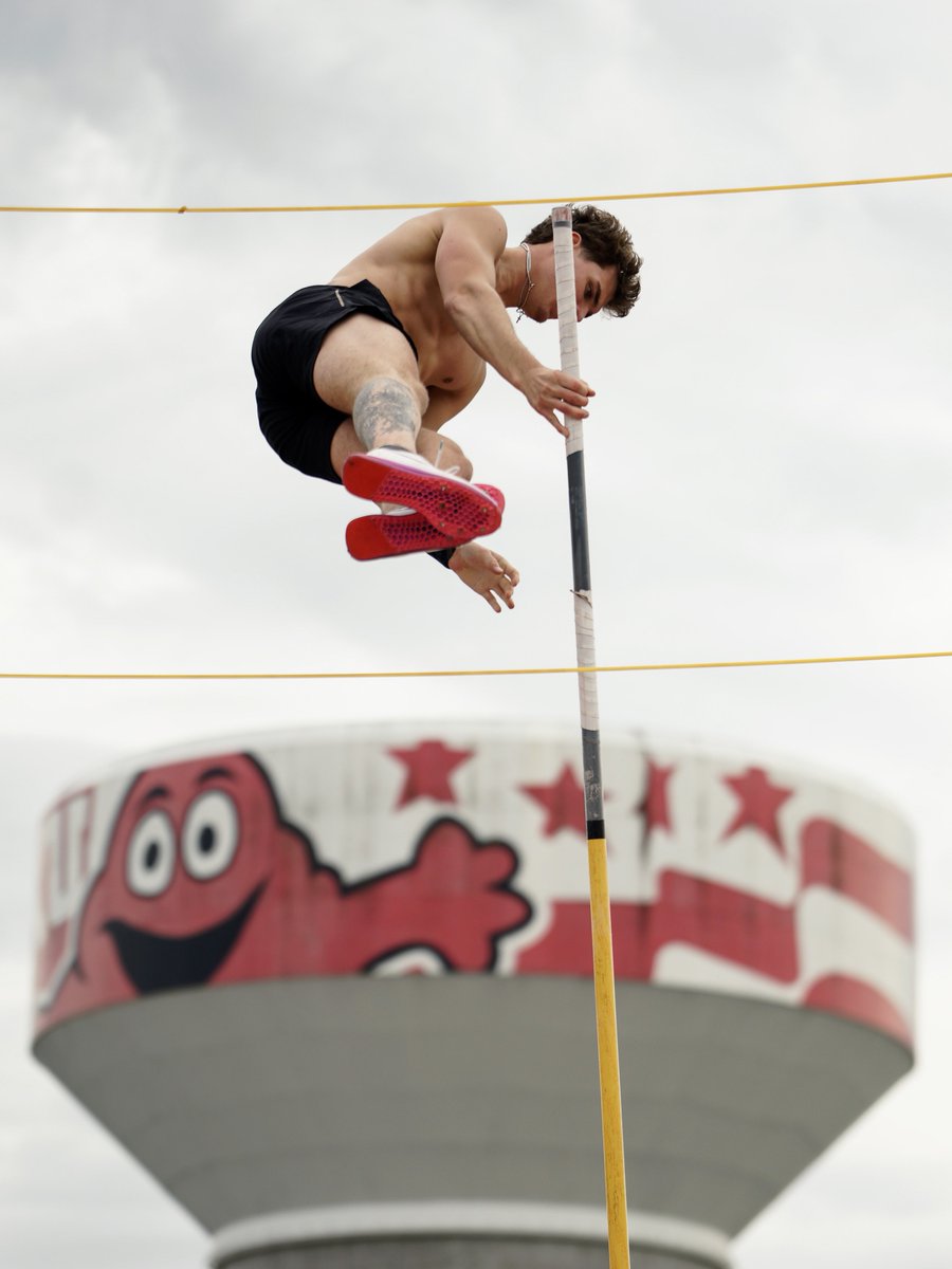 WKU XCTF tweet media