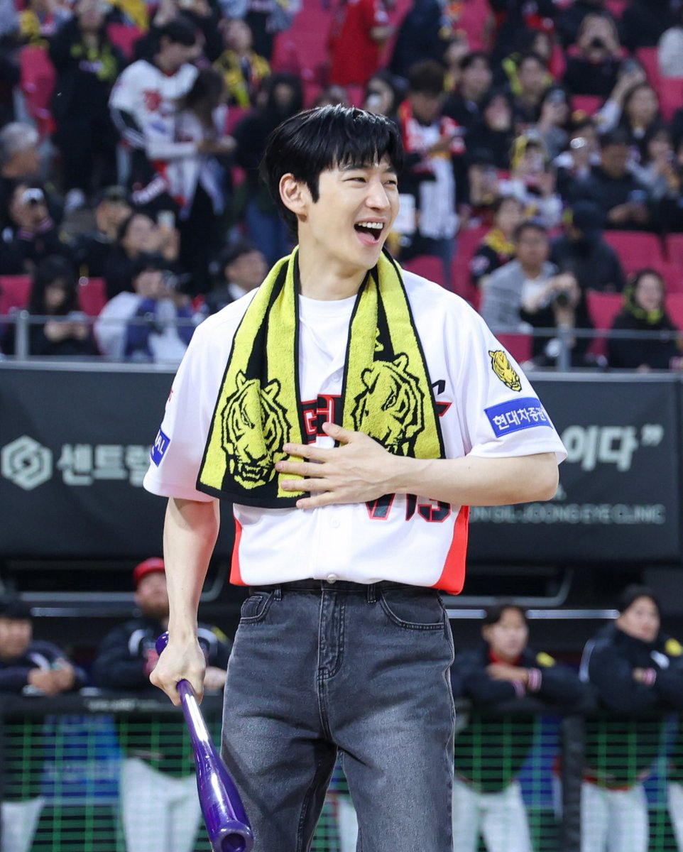 포에버x704 tweet media