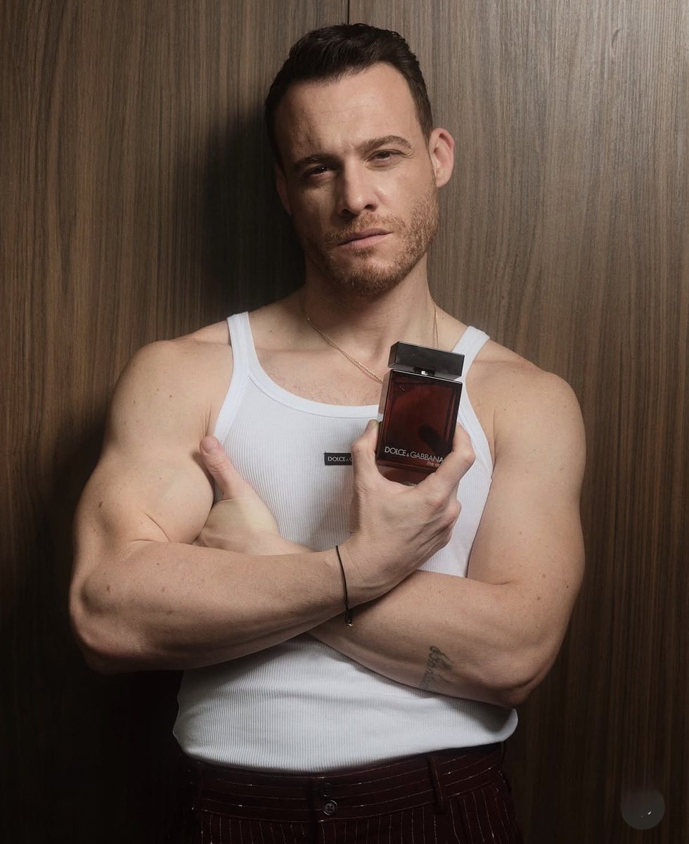 Kerem en IG| promocionando el perfume DOLCE &amp; GABBANA The One For Men.
 #KeremBürsin