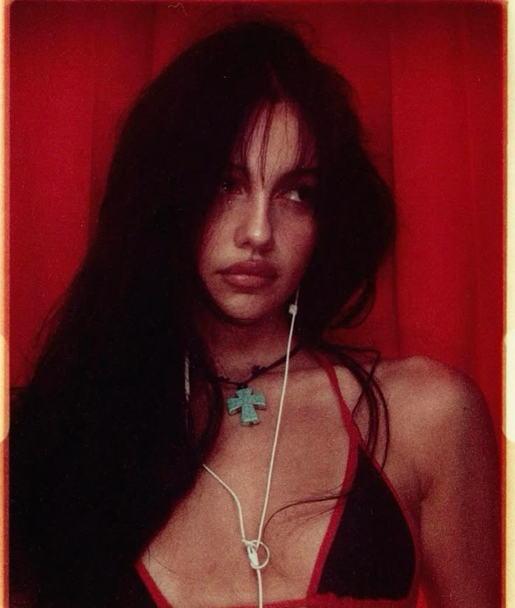 vampirizarei's tweet photo. ⠀⠀ 
✷ bellatrix druella black  ─┈ @wiccannabism ₊˚ ❨

ıdαde: 19.
sexuαlıdαde: bissexual.
pronomes: ela/dela.
espécıe: vampiro.
curso: psicologia. https://t.co/fpMFbmUmJc