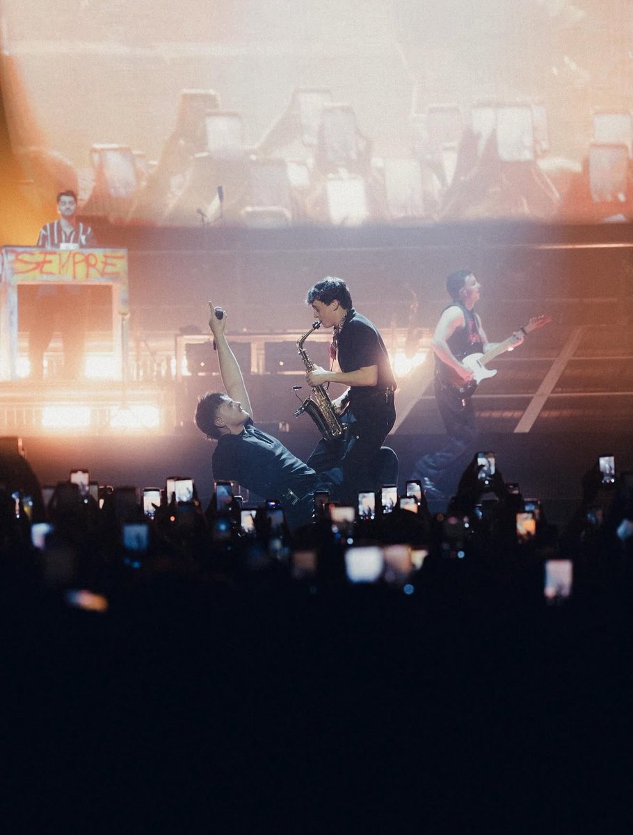 (gio)💋🪩|| tutta vita tweet media