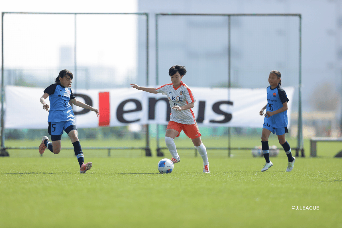 Nadeshiko_L's tweet photo. 【U-15プレナスなでしこアカデミーフェスティバル2026】

大会2日目が開催！⚽️🔥

次世代のなでしこたちが、春の陽射しに負けない熱い戦いを繰り広げています。
必死にボールを追う姿、仲間と支え合う声。
ここから未来のヒロインが生まれる予感…！✨

👇大会2日目の全試合結果・フォトギャラリーをHPに掲載しています！
https://t.co/dAGmJi6xRw

📸インスタでも別カットを公開中！
https://t.co/9okslfK74q

#プレナスなでしこアカデミーフェスティバル
#なでしこリーグ
#plenus