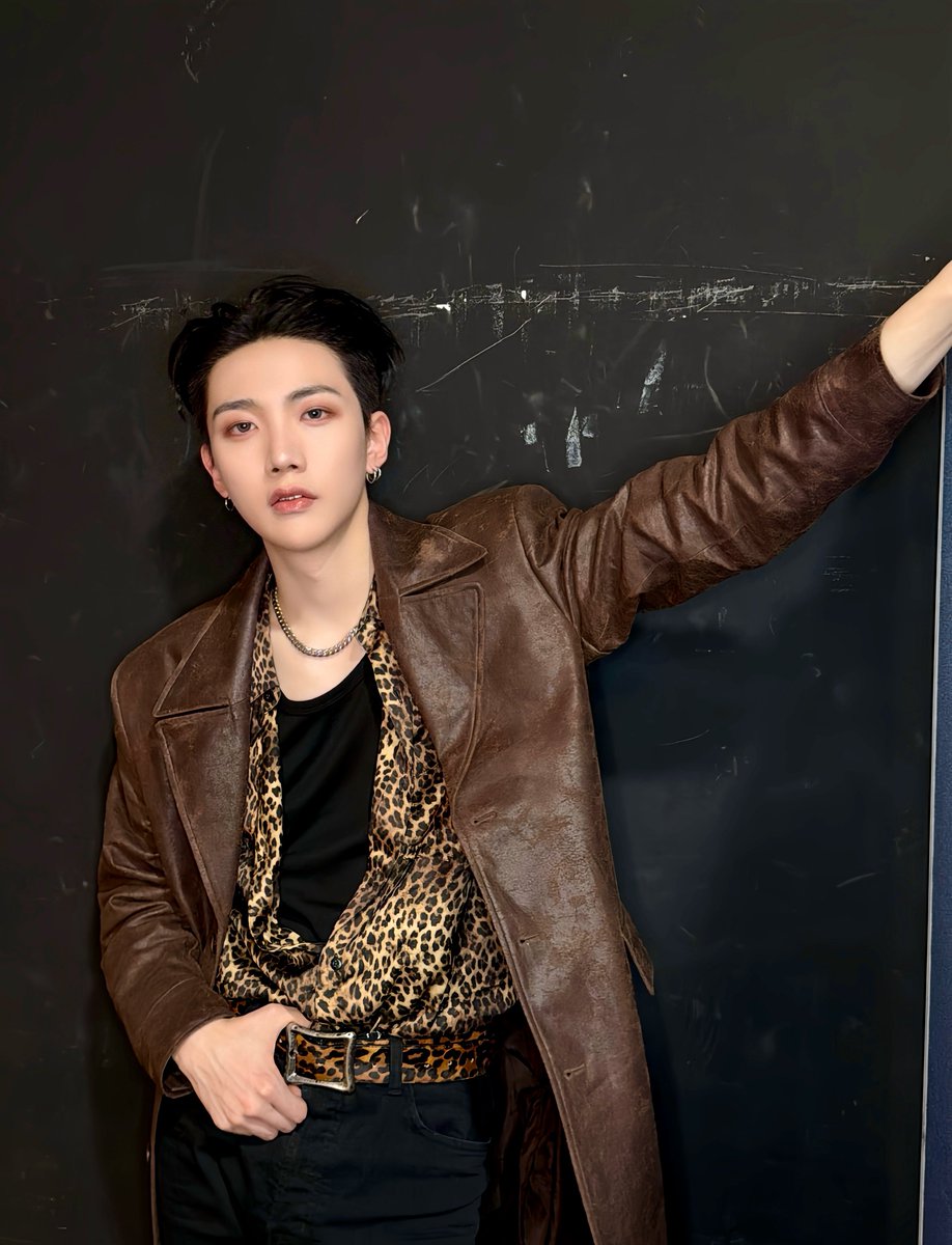 [#현빈]
RAWR🐆

#ALL_H_OURS #올아워즈
#HYUNBIN #현빈