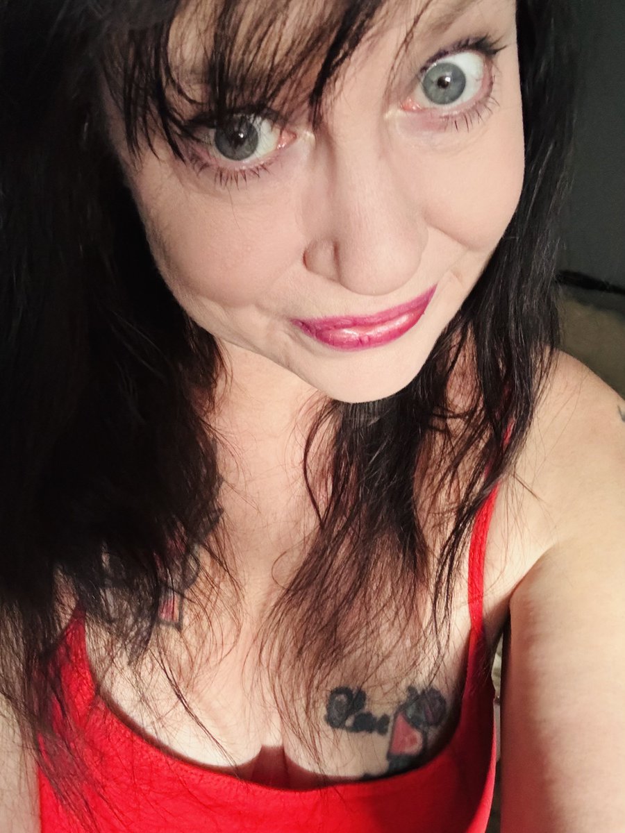 Nanny Ellie tweet media