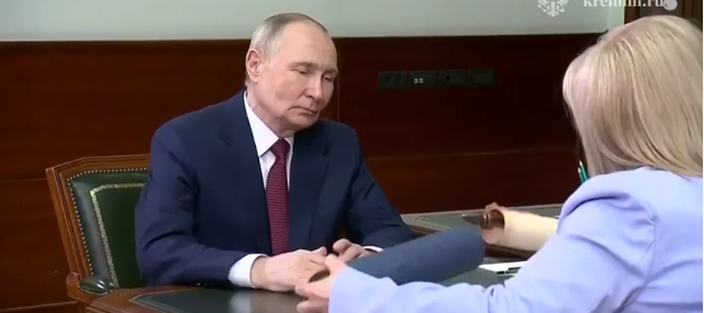 Красный листок ☭ tweet media