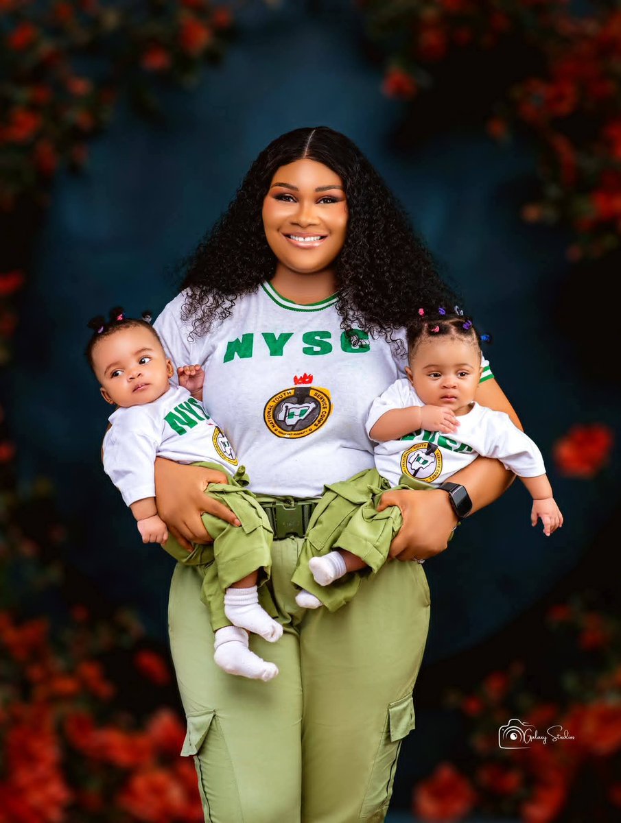 nyscupdatesng's tweet image. Congratulations to you on your doubled 👏 🙌 certification. May the market favour 🙏 and we also hope hope hope 🙏 and pray 🙏 🤲 you live live to re-create these photos 📸 with your twins 😊 ☺️ amen 🙏 

#NYSC #EVOGUEMEDIA #STAYTUNED #STAYUPDATED