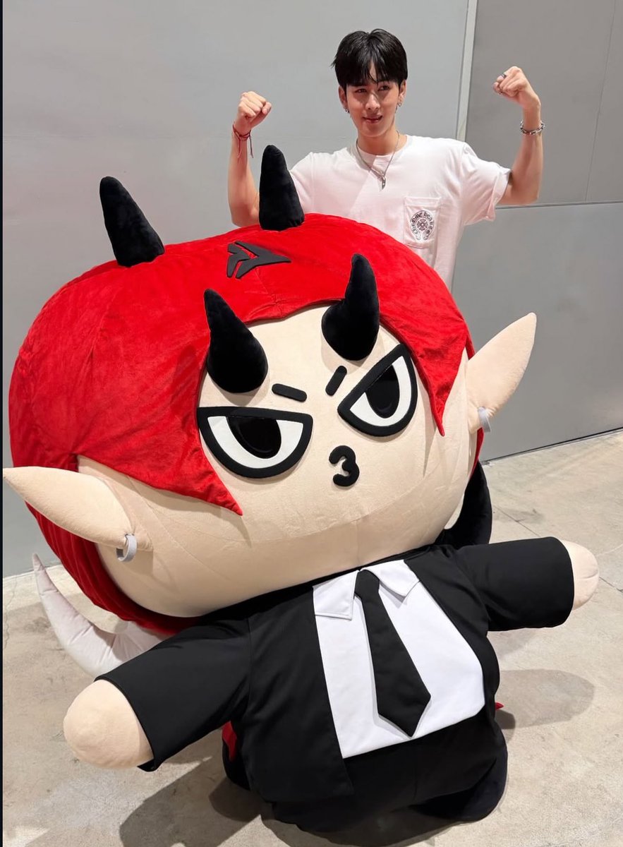 𝐥𝐞𝐞𝐲𝐚 tweet media