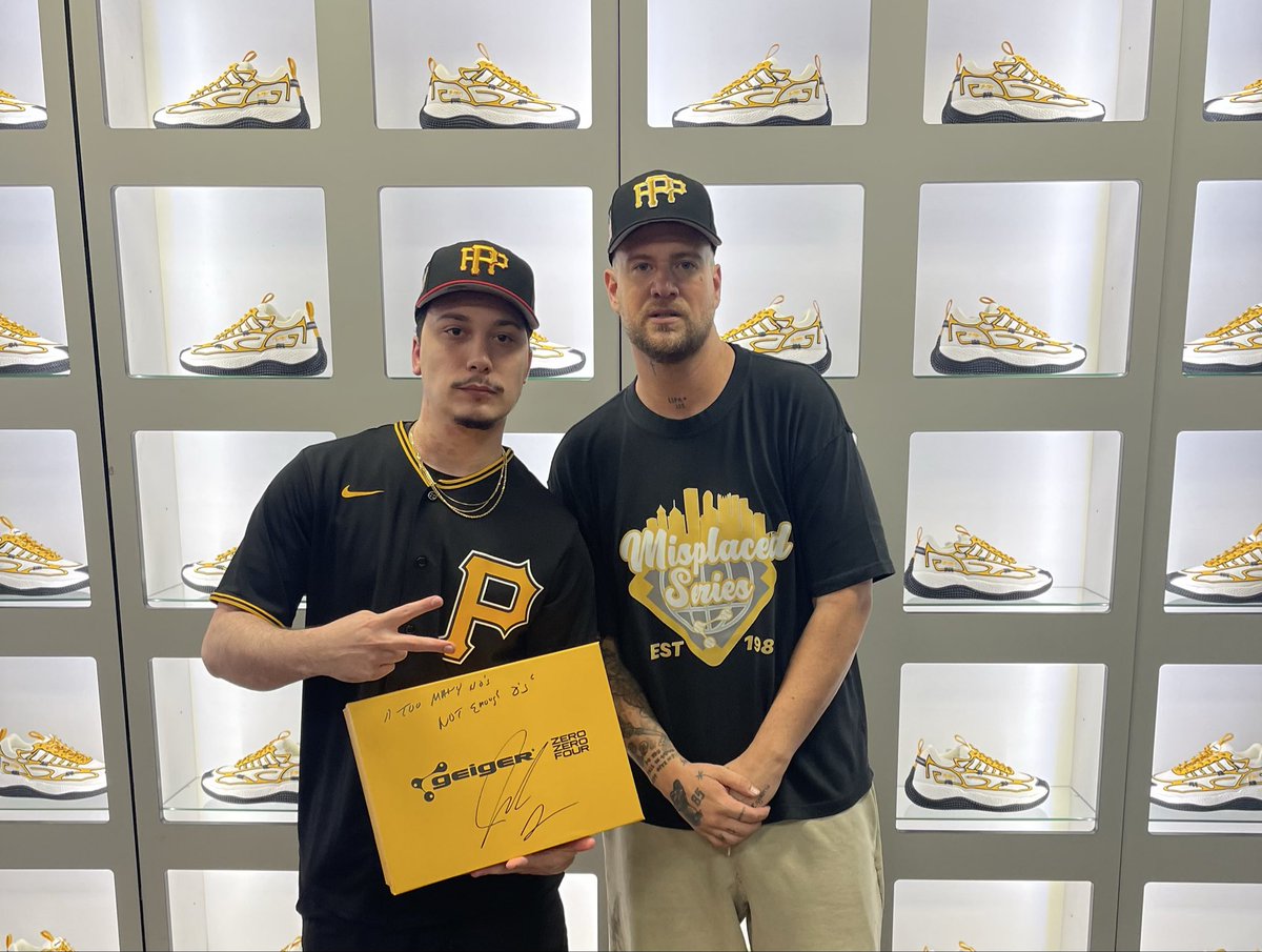 Ralph Sandy tweet media