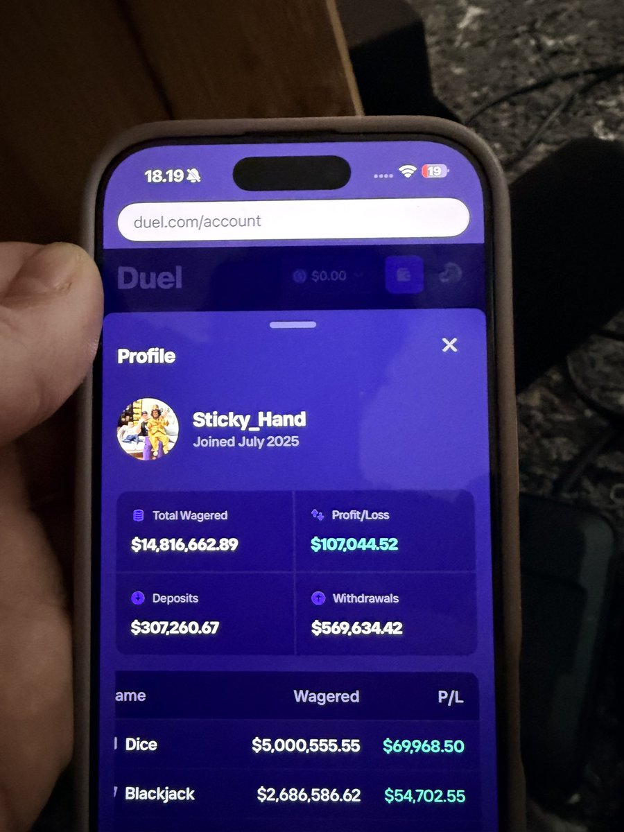 Stickyhand tweet media