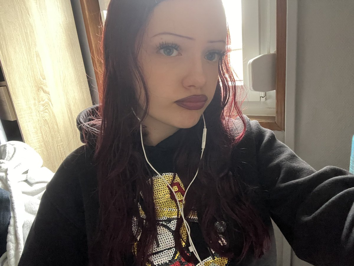 jetaimemilanezie67 tweet media