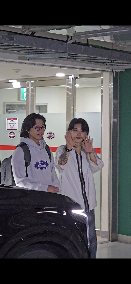 라니치드 tweet media