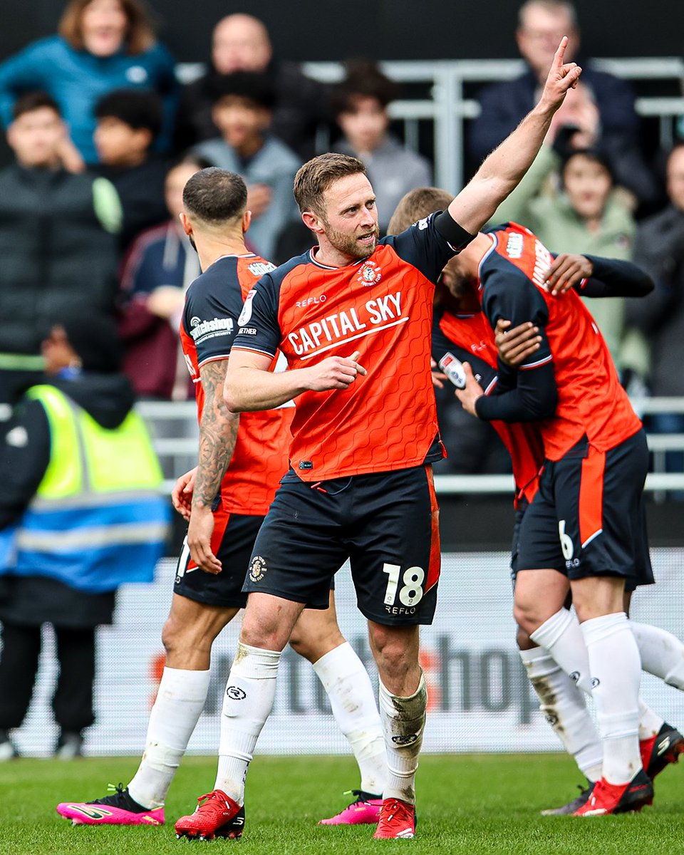 Luton Town FC tweet media