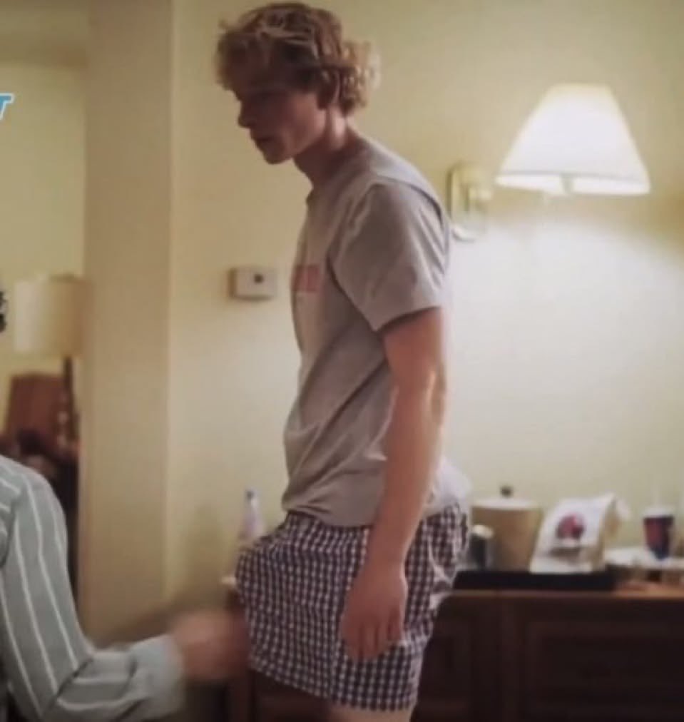 nick🧛 tweet media