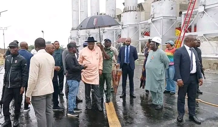 3RDking of Bayelsa tweet media