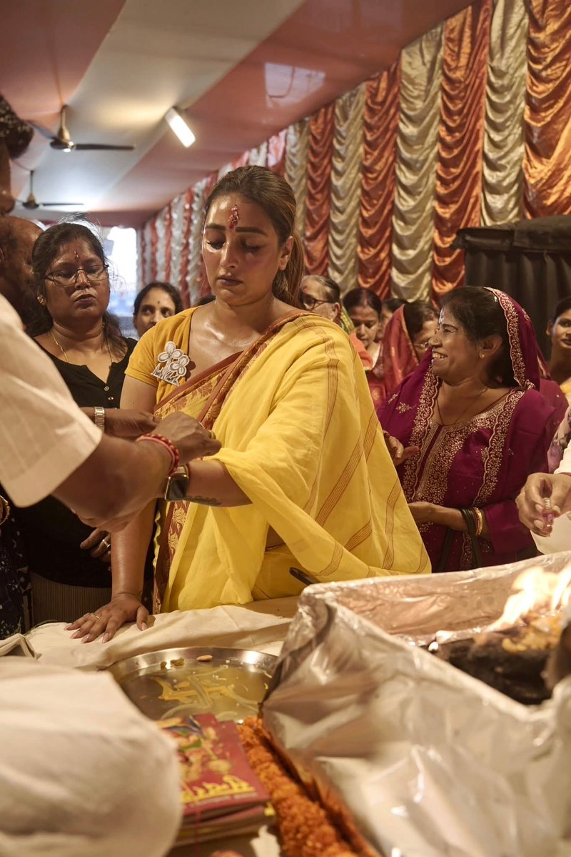 sayantika12's tweet image. ওঁ আঞ্জনেয়ায় বিদ্মহে, পবনপুত্রায় ধীমহি, তন্নো হনুমান প্রচোদয়াৎ...

গতকাল হনুমান জয়ন্তীতে আমার প্রিয় বরানগরবাসীর জন্য মঙ্গল কামনায়। 

#hanumanjayanti #jaihanuman #prayer #blessings #baranagar #SayantikaBanerjee