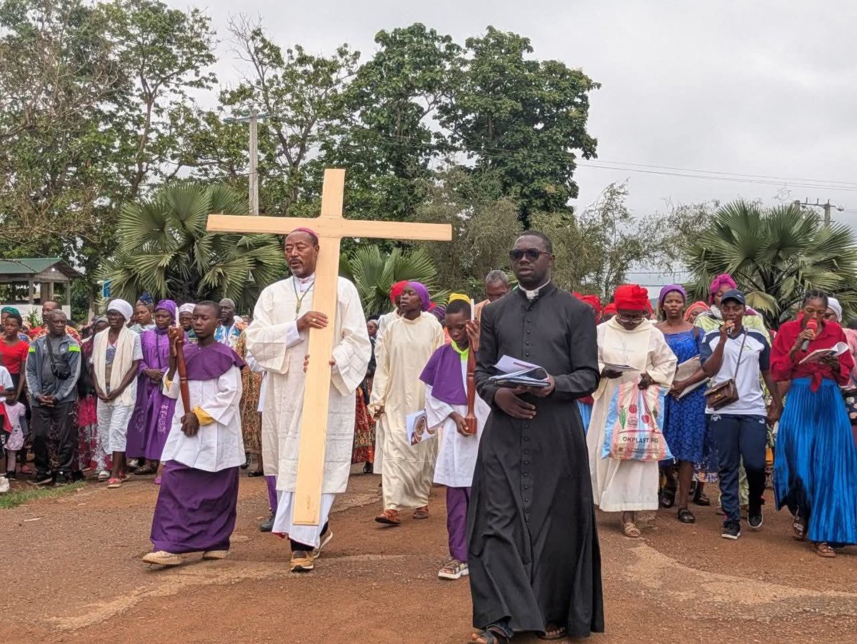 TheCameroonianZ's tweet image. Vendredi Saint...

📍Obala #Cameroon