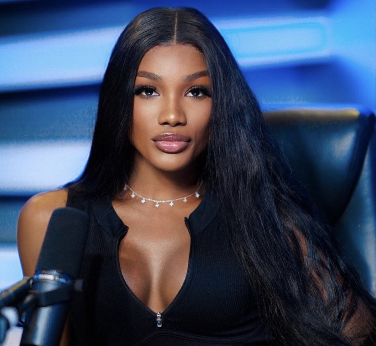 Alex Amaro tweet media