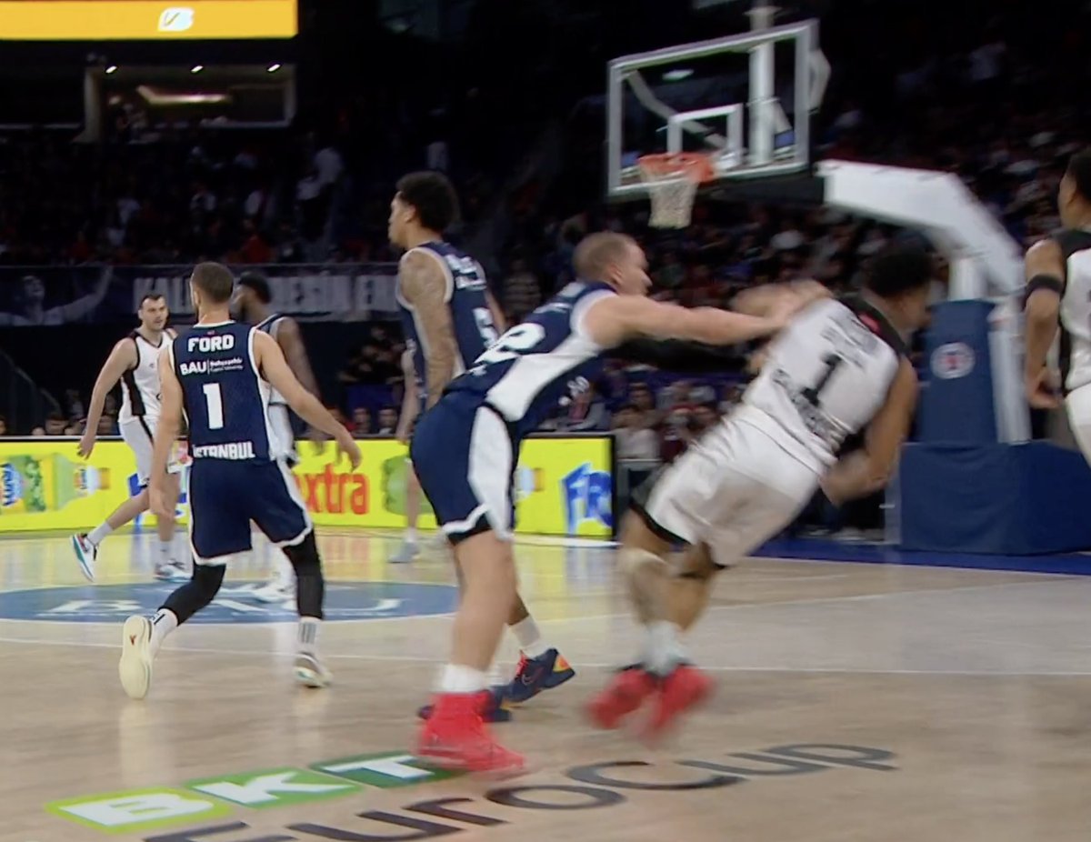 Sergio Llebrés tweet media