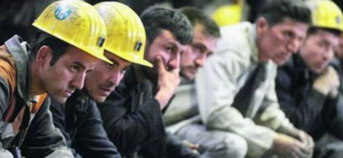 Hatırlatma: Türkiye’de 7 milyon insan, 28.000 TL olan asgari ücret ile çalışıyor. 

Gelen enerji zamları, gıda enflasyonu ve savaş sebepli artan petrol fiyatları sebebiyle Asgari ücrete Haziran ayında zam yapılmalıdır. 

Milyonlarca insanın 28.000 TL ücretle ezilmesine müsaade